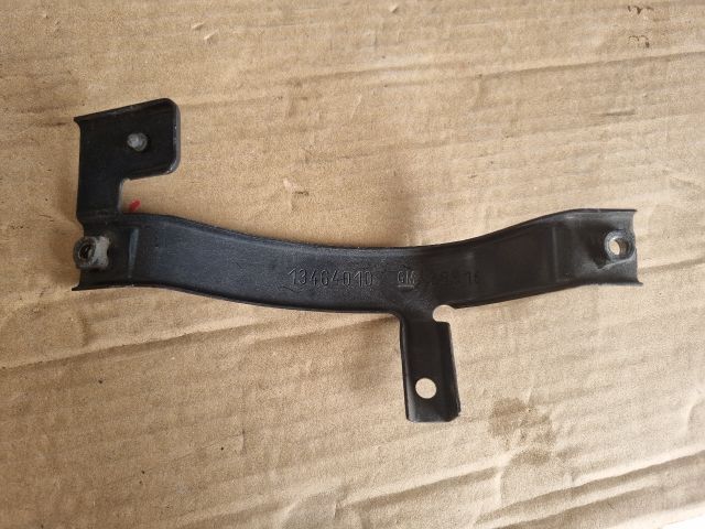 bontott OPEL ASTRA K Homlokfal Alsó Tartó