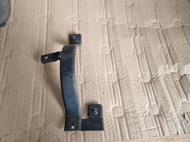 bontott OPEL ASTRA K Homlokfal Alsó Tartó