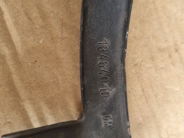 bontott OPEL ASTRA K Homlokfal Alsó Tartó