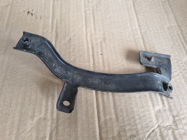 bontott OPEL ASTRA K Homlokfal Alsó Tartó