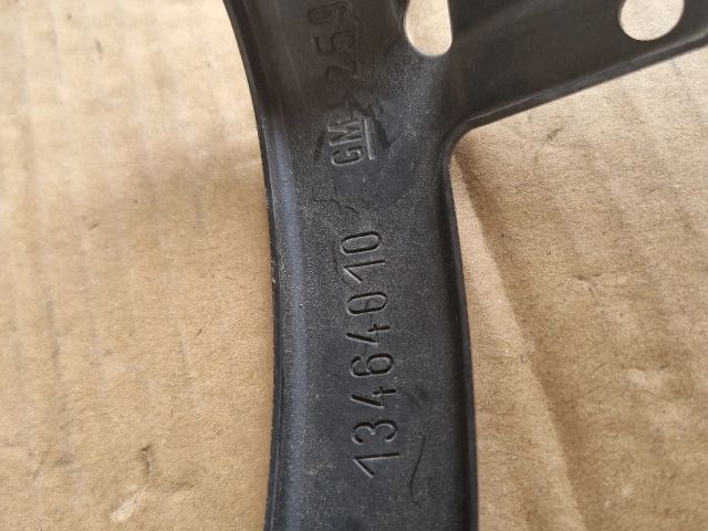 bontott OPEL ASTRA K Homlokfal Alsó Tartó