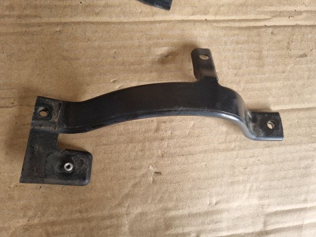 bontott OPEL ASTRA K Homlokfal Alsó Tartó