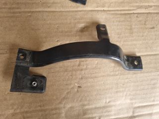 bontott OPEL ASTRA K Homlokfal Alsó Tartó