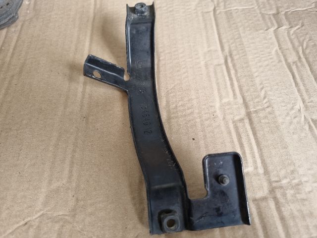 bontott OPEL ASTRA K Homlokfal Alsó Tartó