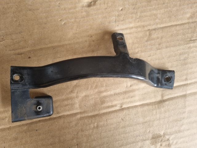 bontott OPEL ASTRA K Homlokfal Alsó Tartó