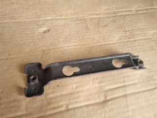 bontott OPEL ASTRA K Homlokfal Alsó Tartó