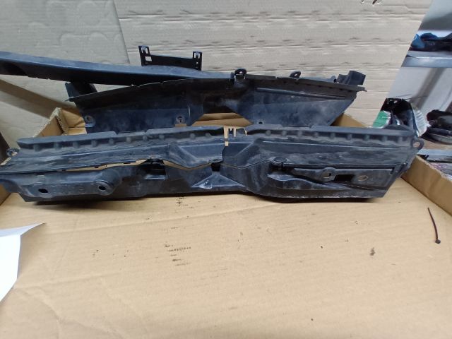 bontott OPEL ASTRA K Homlokfal Burkolat