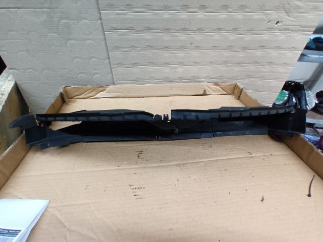 bontott OPEL ASTRA K Homlokfal Burkolat