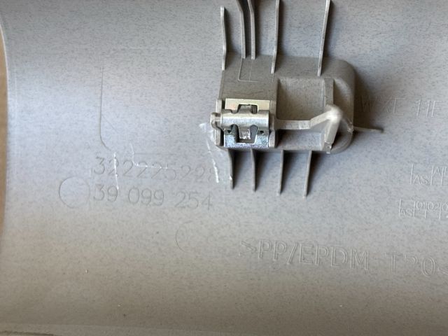 bontott OPEL ASTRA K Jobb A Oszlop Burkolat