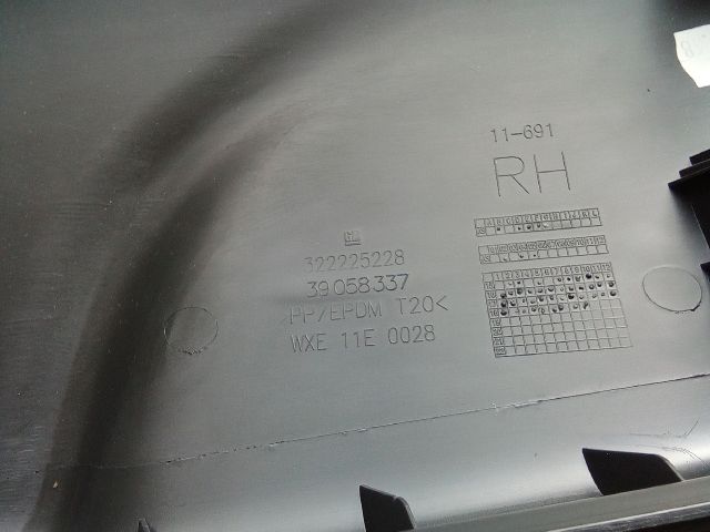 bontott OPEL ASTRA K Jobb B Oszlop Burkolat