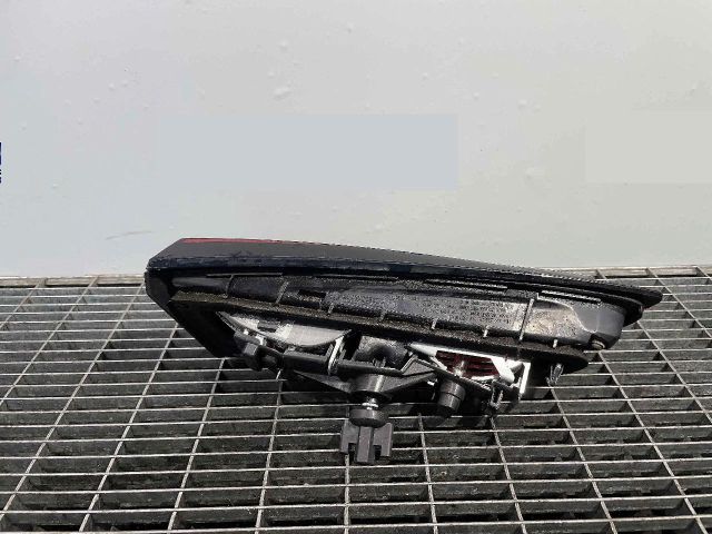 bontott OPEL ASTRA K Jobb Belső Hátsó Lámpa