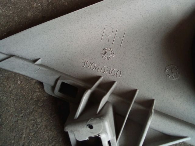 bontott OPEL ASTRA K Jobb D Oszlop Burkolat