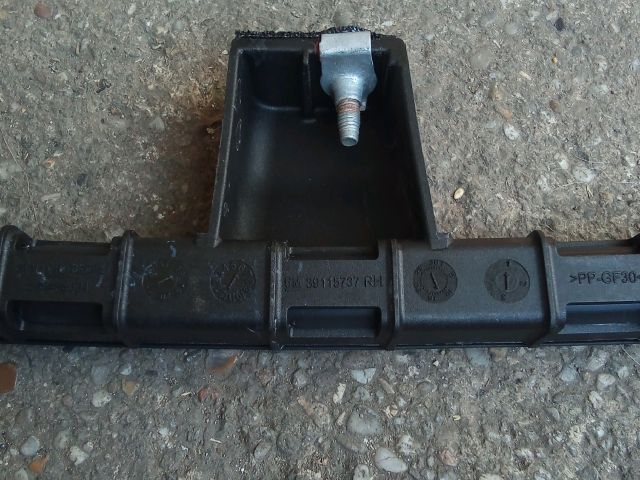 bontott OPEL ASTRA K Jobb első Ablak Sín