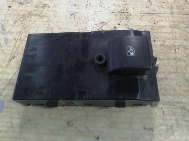 bontott OPEL ASTRA K Jobb első Ablakemelő Kapcsoló