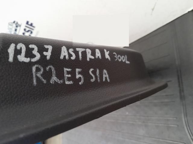 bontott OPEL ASTRA K Jobb első Ajtó Kárpit