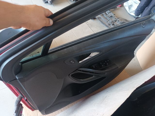 bontott OPEL ASTRA K Jobb első Ajtó (Részeivel)