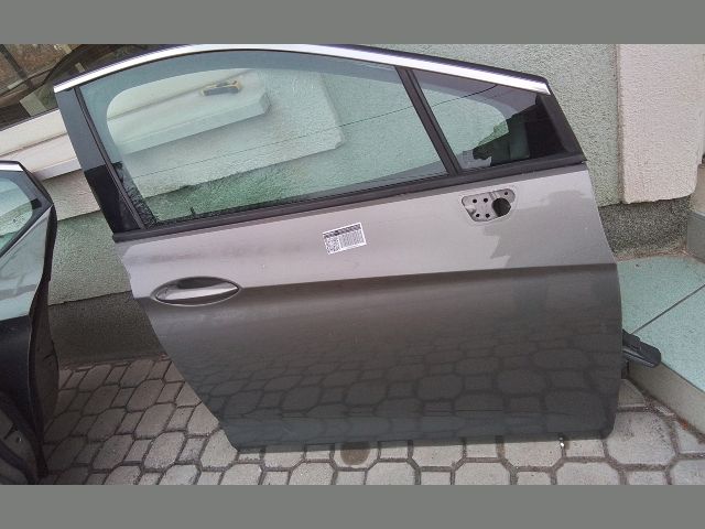bontott OPEL ASTRA K Jobb első Ajtó (Részeivel)