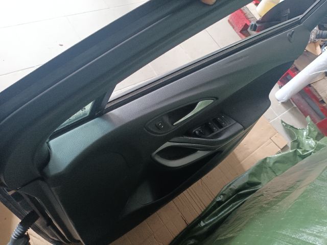 bontott OPEL ASTRA K Jobb első Ajtó (Részeivel)