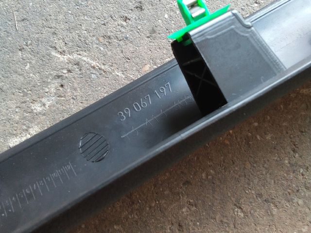 bontott OPEL ASTRA K Jobb első Belső Küszöb Burkolat