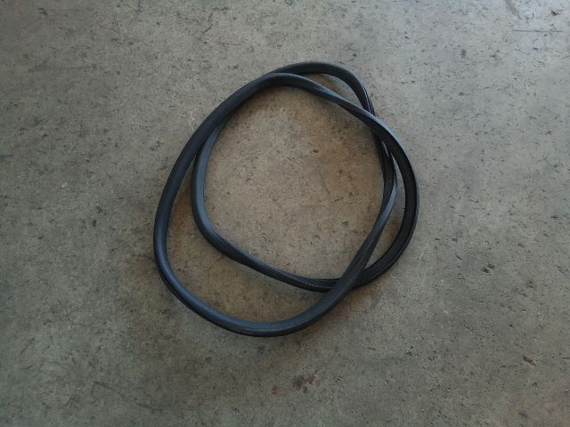 bontott OPEL ASTRA K Jobb első Gumikéder