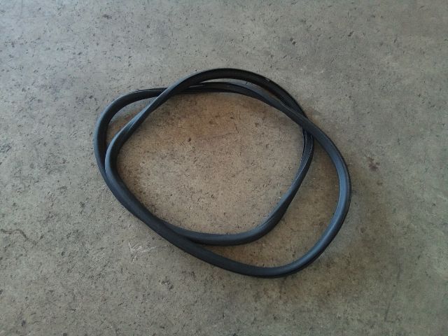 bontott OPEL ASTRA K Jobb első Gumikéder