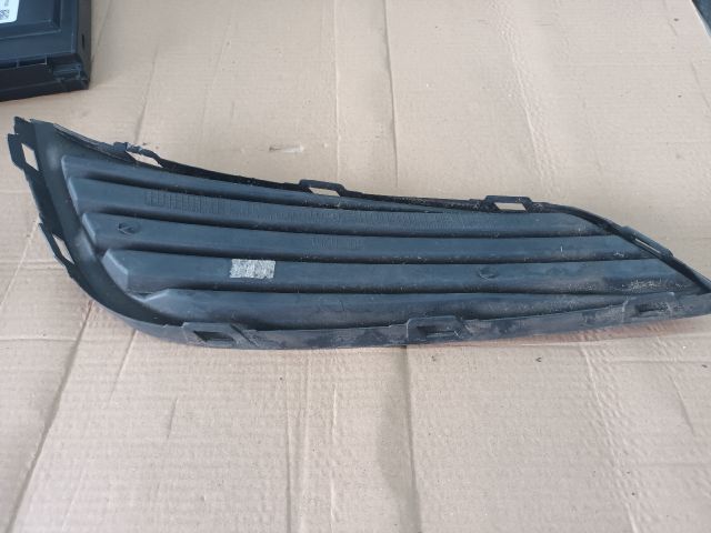 bontott OPEL ASTRA K Jobb első Lökhárító Vakborítás