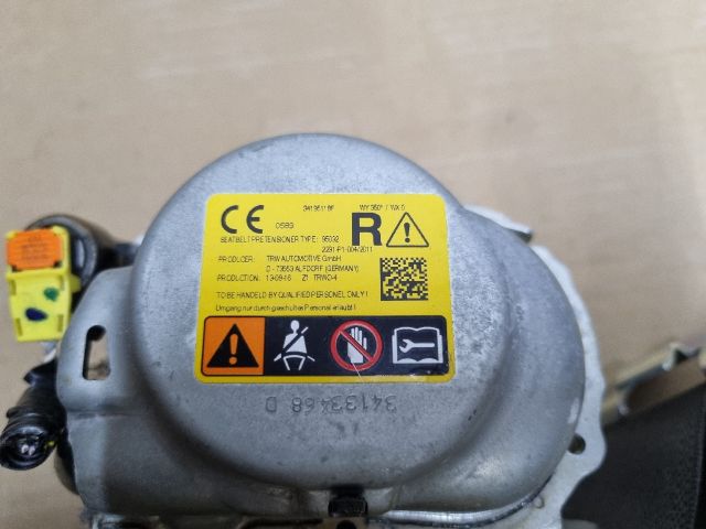 bontott OPEL ASTRA K Jobb első Övfeszítő