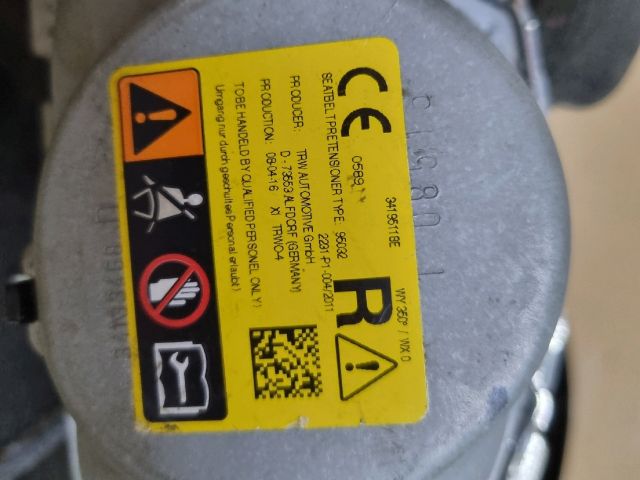 bontott OPEL ASTRA K Jobb első Övfeszítő