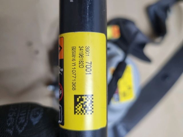 bontott OPEL ASTRA K Jobb első Övfeszítő