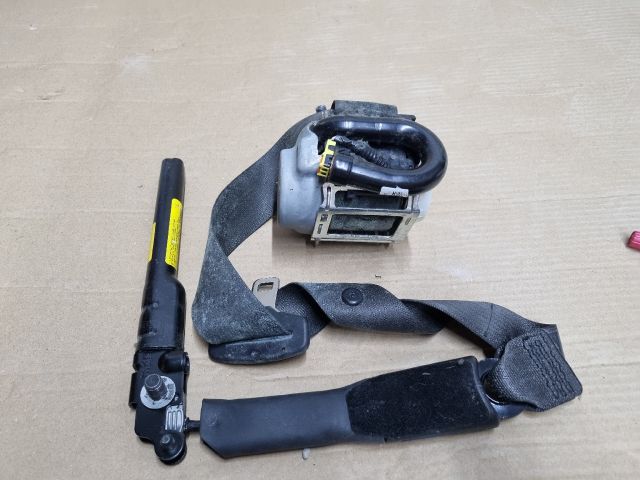 bontott OPEL ASTRA K Jobb első Övfeszítő