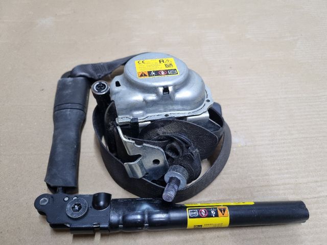 bontott OPEL ASTRA K Jobb első Övfeszítő