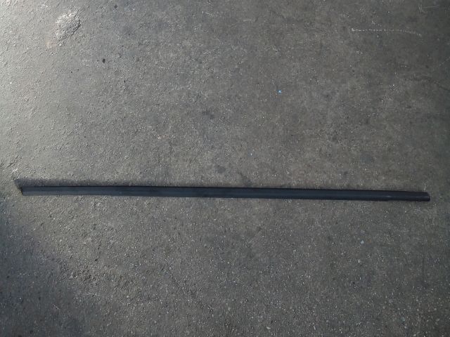 bontott OPEL ASTRA K Jobb első Vízlehúzó Gumicsík