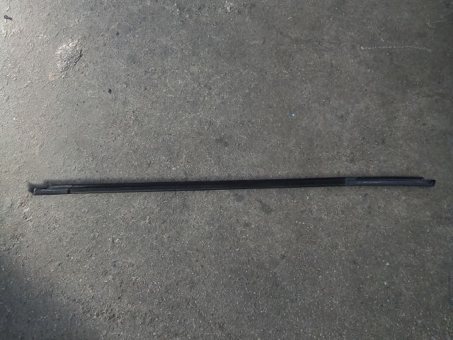 bontott OPEL ASTRA K Jobb első Vízlehúzó Gumicsík