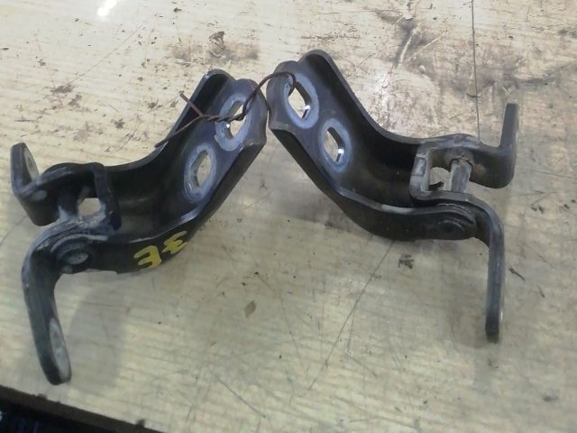 bontott OPEL ASTRA K Jobb első Zsanér