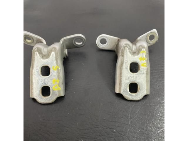 bontott OPEL ASTRA K Jobb első Zsanér