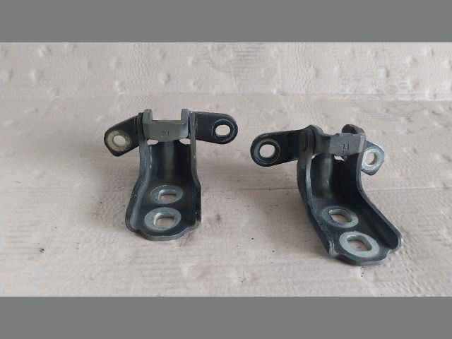 bontott OPEL ASTRA K Jobb első Zsanér