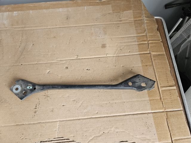 bontott OPEL ASTRA K Jobb Fényszóró Tartó