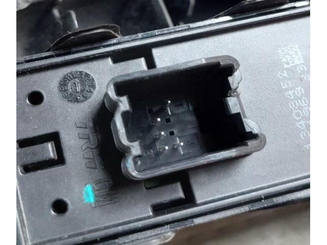 bontott OPEL ASTRA K Jobb hátsó Ablakemelő Kapcsoló