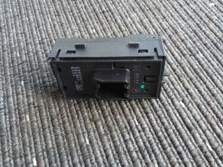 bontott OPEL ASTRA K Jobb hátsó Ablakemelő Kapcsoló