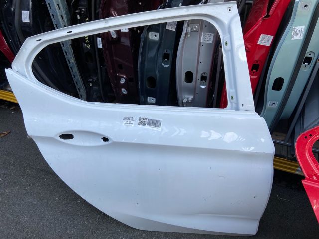 bontott OPEL ASTRA K Jobb hátsó Ajtó (Üres lemez)