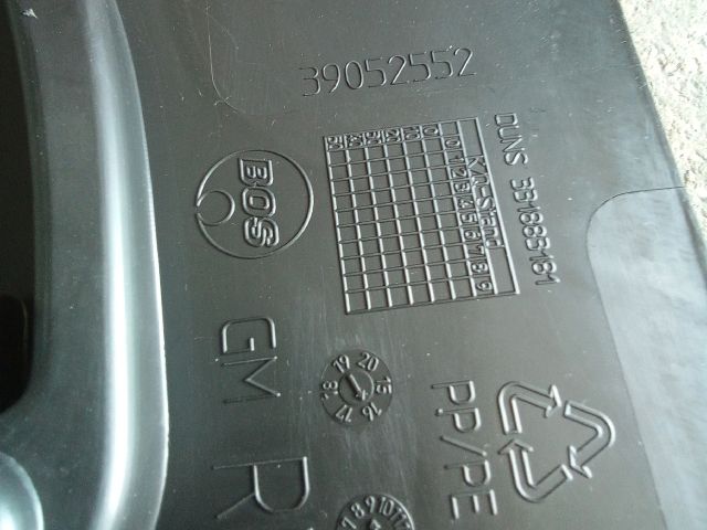 bontott OPEL ASTRA K Jobb hátsó Csomagtér Burkolat (Műanyag)