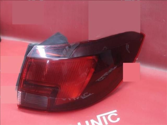 bontott OPEL ASTRA K Jobb Hátsó Lámpa