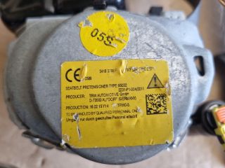 bontott OPEL ASTRA K Jobb hátsó Övfeszítő