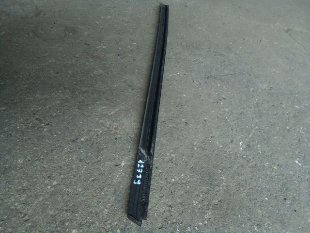 bontott OPEL ASTRA K Jobb hátsó Vízlehúzó Gumicsík