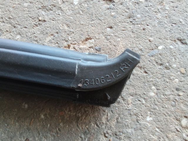 bontott OPEL ASTRA K Jobb hátsó Vízlehúzó Gumicsík