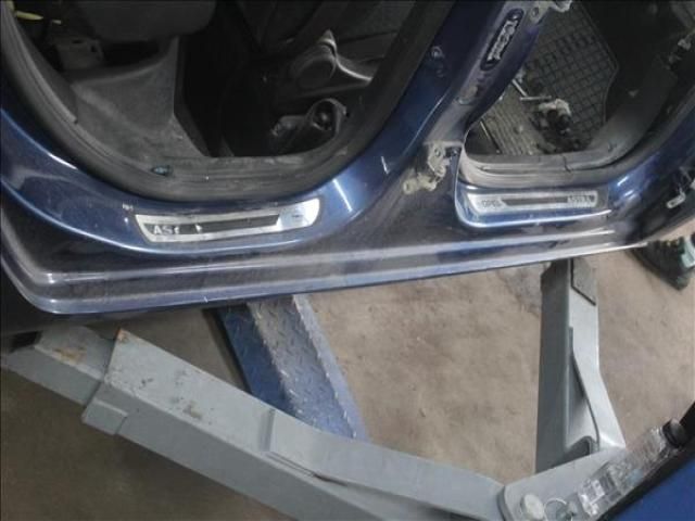 bontott OPEL ASTRA K Jobb Küszöb