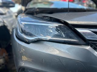 bontott OPEL ASTRA K Jobb Ledes Fényszóró