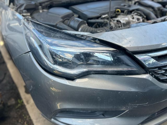 bontott OPEL ASTRA K Jobb Ledes Fényszóró