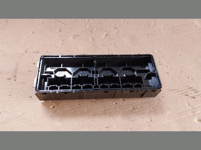 bontott OPEL ASTRA K Komfort Elektronika