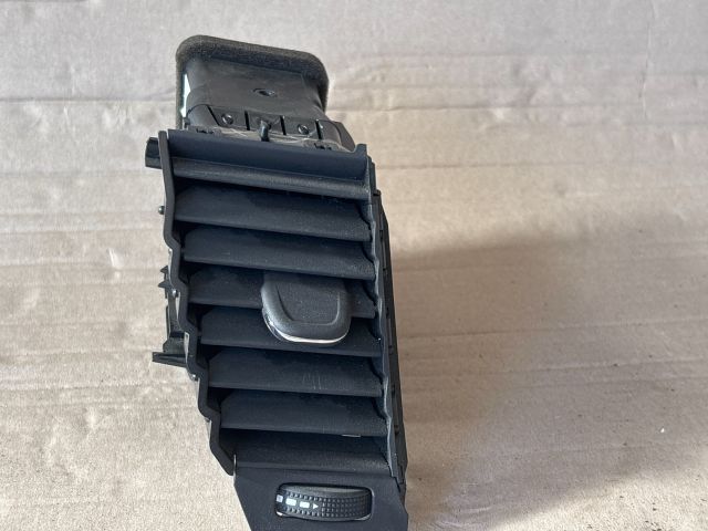 bontott OPEL ASTRA K Középső Bal Szellőző